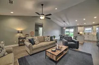 Cozy Murray Retreat Near MSU and Local Eateries