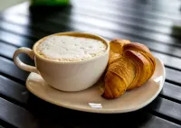HI Whistler - Hostel - breakfast