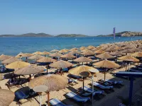 The Blue Beach Apartments Hotels in Pangaio