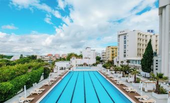 HR Resort