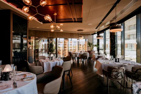 Hilton Swinoujscie Resort & Spa Отели рядом с достопримечательностью «Swinoujscie Beach»