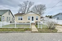 Cozy Villas Cottage w/ Deck, 1/2 Block to Beach! - 3 étoiles