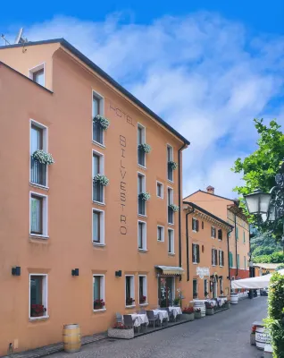 Hotel Dependance Silvestro Hotels in Garda