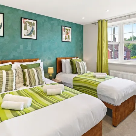 Cove Road Houses by Redwood Stays