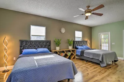Modern Clearwater Home w/ Deck: 9 Mi to Beach Hotels near Largo Bazaar