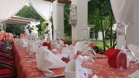 Mediterran Hotel Juwel Отели в г. Каль-на-Майне