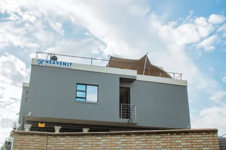 Heavenly Boutique Guesthouse Отели в г. Альбертон