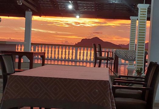 라부 라비 레지던스 썸네일