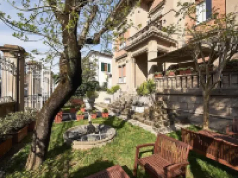 ヴィラ タワー イン ピサのホテル