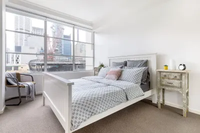 A Stylish & Comfy Apt Next to Darling Harbour