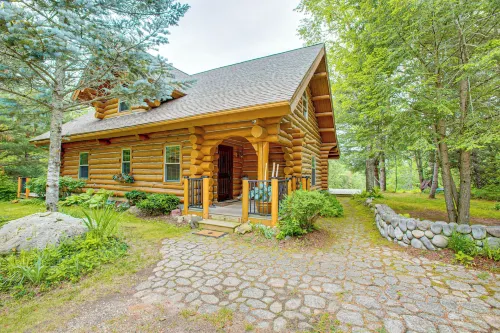 Handcrafted Log Home on River Near Crystal Mtn - 3-Star