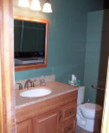 5 Bedroom House Sleeps 20 - Year round access!!