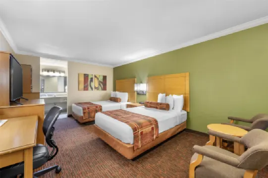 Best Western Angus Inn Hotels in 