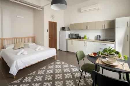 The Printhouse Boutique Studio 5 by Sea N' Rent Отели в г. Кирьят-Бялик