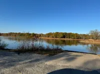 Relax & soak up the lake life!