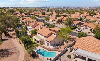 Red Mountain Retreat 5 BDR w/ Heated Pool!