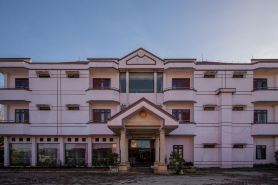 RedDoorz Near Silangit International Airport