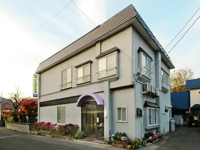 Kanesada Ryokan Hotels near Nakano Momijiyama