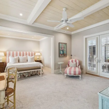 Short Walk to Beach Club, Close to Seaside 3Br Home & Carriage House Home