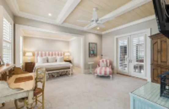 Short Walk to Beach Club, Close to Seaside 3Br Home & Carriage House Home