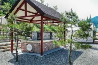 홍천 J캠핑장&펜션 홍천 은행나무숲 주변 호텔