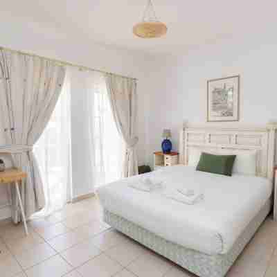 Townhouse Budens Rooms