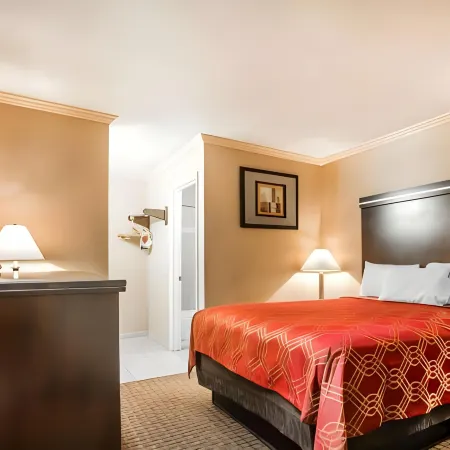 Rodeway Inn Lemon Grove San Diego East Отели рядом с достопримечательностью «Парк Лейк-Мюррей»