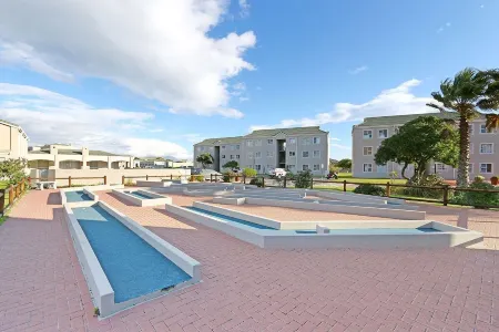 Big Bay Beach Club 21