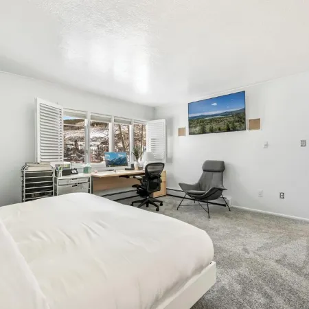 Lakefront/Sauna/Game Room/10 Min to Keystone/20 Min to Breck/Walk toAmphitheater