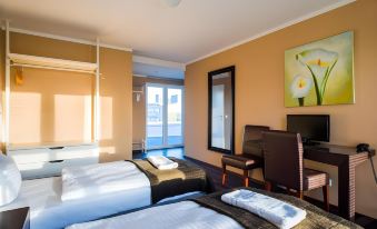 Apple City Hotel