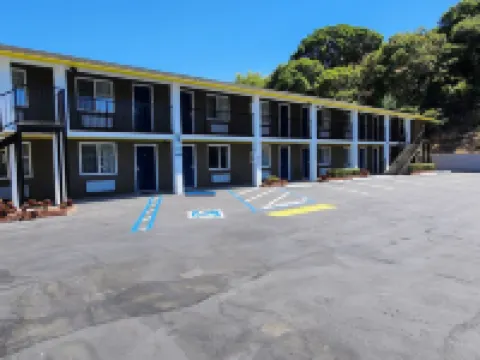 Hotel Belmont Hotels in Belmont