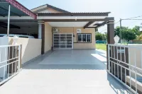 Zai Ham Homestay Hotels in Lahat