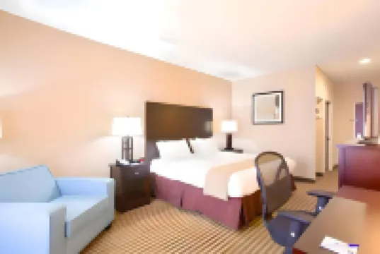 派克旅館 勒羅伊 - 布盧明頓東南區