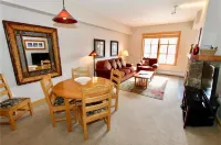 Gorgeous 1 Bedroom 1 Bath Condo in Center Village, Copper Mountain