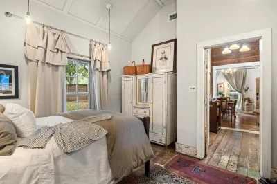 Historic Home: Walking distance to historic square, beach, & hiking trail! Hotels near The Glenn Brother's Building