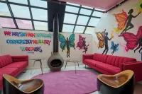 บิ๊ก ลิตเทิล โรงแรม