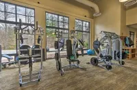 “Big Cozy” Mountain House in hills of amenity packed Big Canoe!