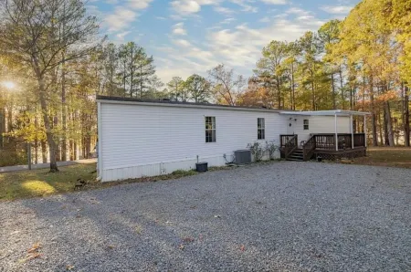 WiFi, Dog Friendly & Linens Provided ~ Lake Gaston