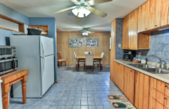 Charming 2-bedroom bungalow in fabulous Homosassa with AC, WiFi