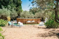 Cotignac en famille - the perfect setting for your vacation