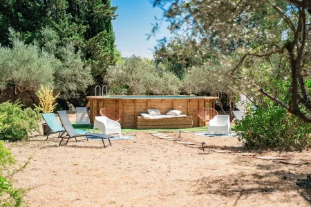 Cotignac en famille - the perfect setting for your vacation