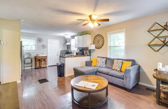 距珀西·E·奎因州立公園6英里：麥庫姆之家！