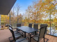 Modern Lakeside Mountain Retreat With Cabin Charm Hotels in Rockfish