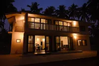 Palm Gardens : Beach View Villa Hotels in Malpe