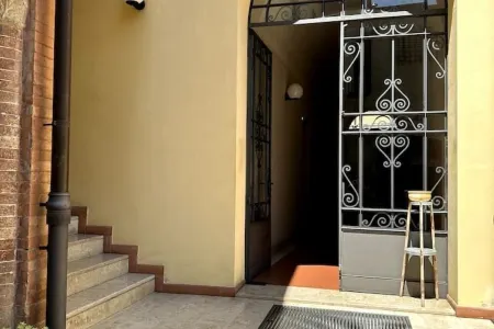 Petrucci House 2 historic center Отели в г. Форли