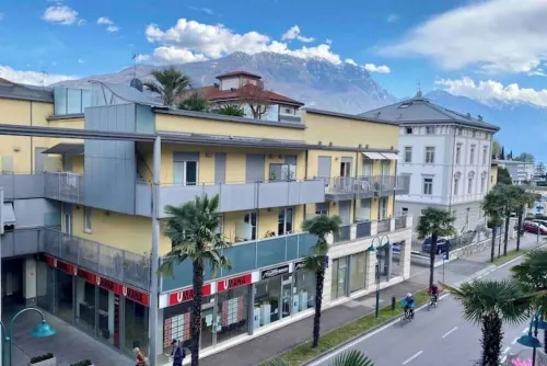 Riva Central Apartment - Free Parking