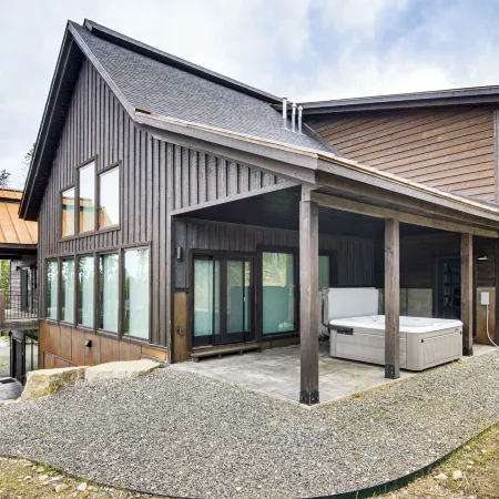 2 Mi to Big Sky Resort: Luxe Mtn-view Retreat!