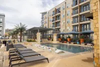 Poolside Bliss, Trails and Culinary Delights!