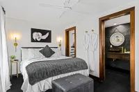 Secret Door and Poker Table Delight - Stunning Luxury Escape