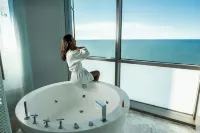 InterContinental Hotels CARTAGENA DE INDIAS by IHG - Bathtub